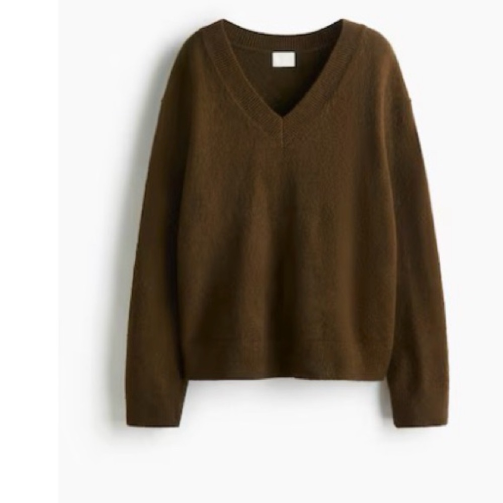 H&M Men's Dark Green V-Neck Sweater